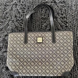 Dooney & Bourke purse